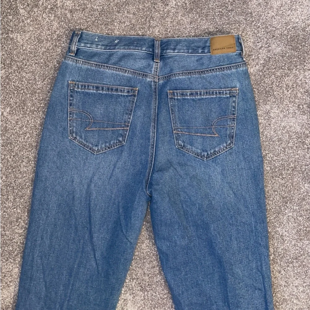American Eagle Mom Jeans - Picture 9 of 11
